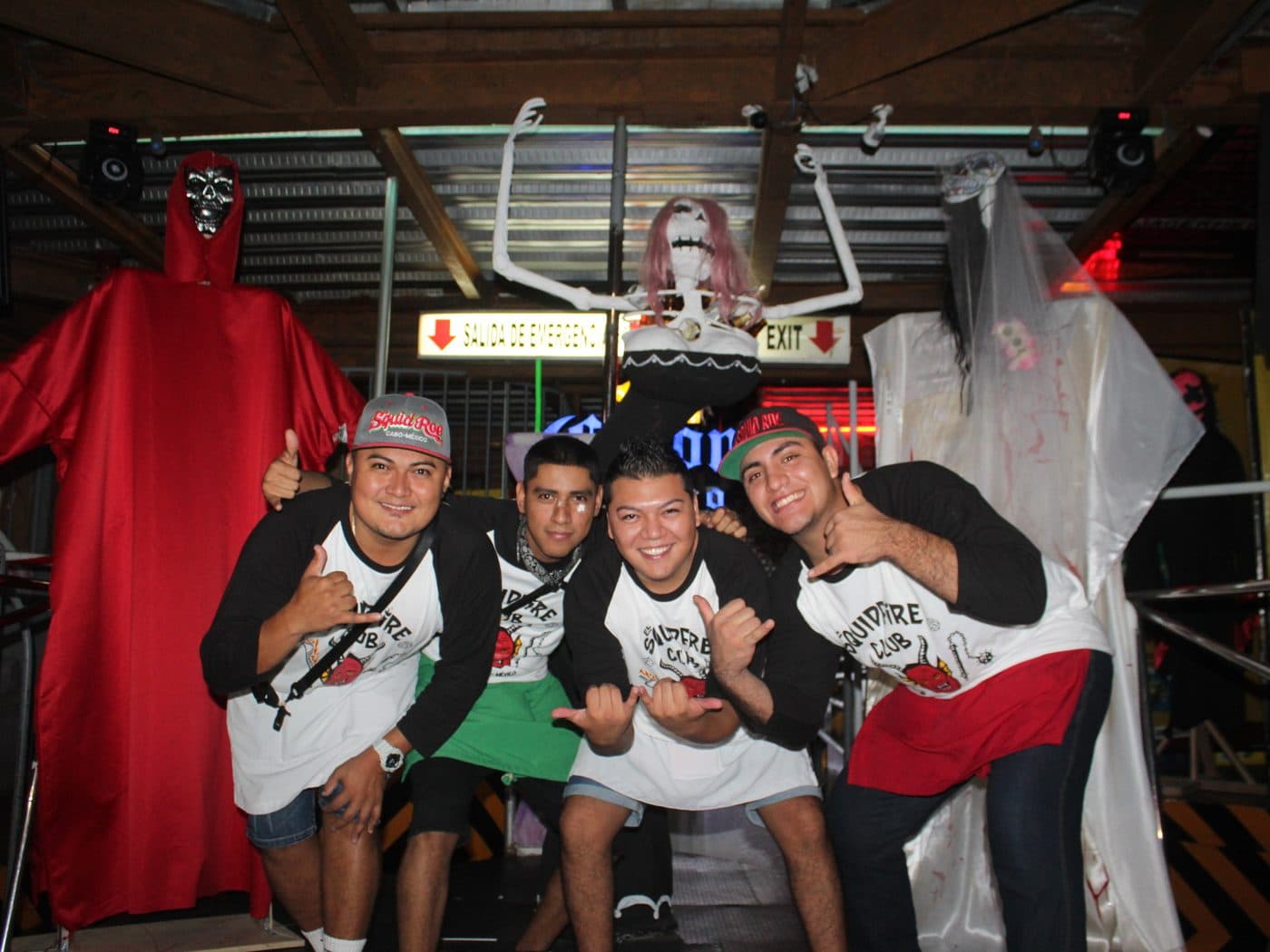 Halloween party at El Squid Roe Cabo San Lucas — photo 5