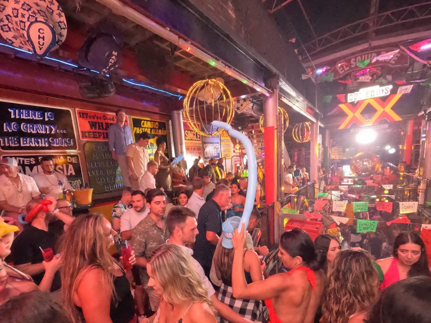Viva México and El Grito celebration at El Squid Roe Cabo San Lucas — photo 10