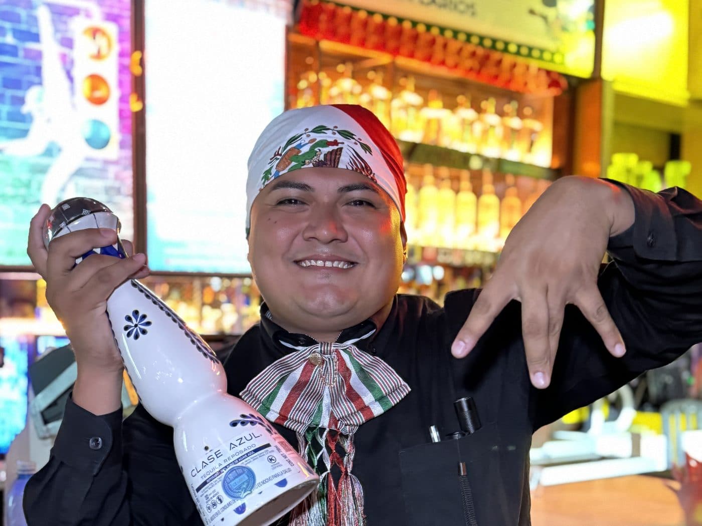 Viva México and El Grito celebration at El Squid Roe Cabo San Lucas — photo 6